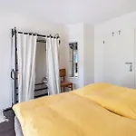 Haus Regina 公寓 *